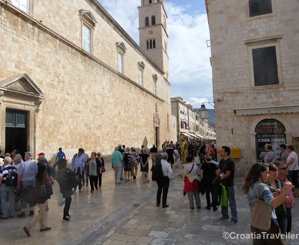 Visitors on Dubrovnik's Stradun